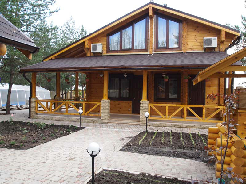 будинок з клеєного бруса